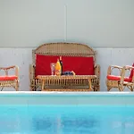 Vesna With Pool Апартаменты Водице