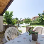 Vesna With Pool Апартаменты *