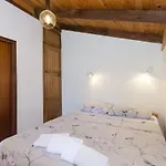 Vesna With Pool Апартаменты Водице