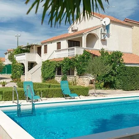 Apartment Apartments Vesna With Pool *