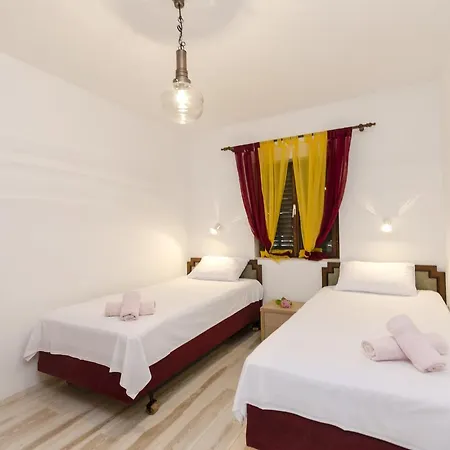 Apartmán Vesna With Pool