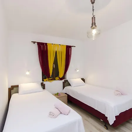 Vesna With Pool * Vodice