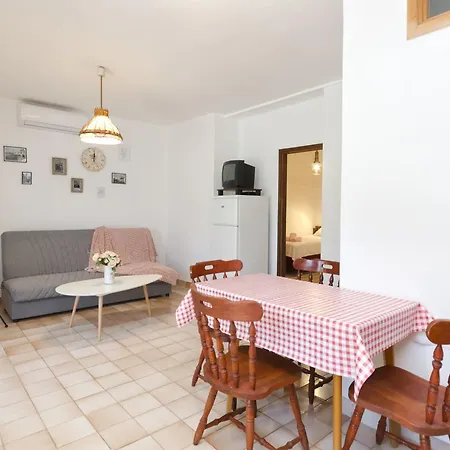 Apartment Apartments Vesna With Pool *