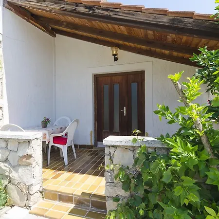 Vesna With Pool Apartmán Vodice