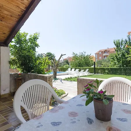 Vesna With Pool Apartament *