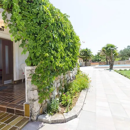 Vesna With Pool Apartmán Vodice