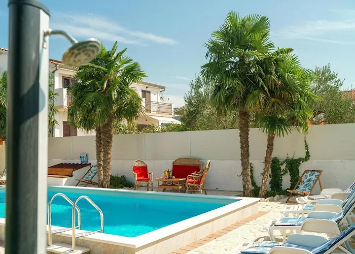 Apartments Vesna With Pool Apartman Vodice