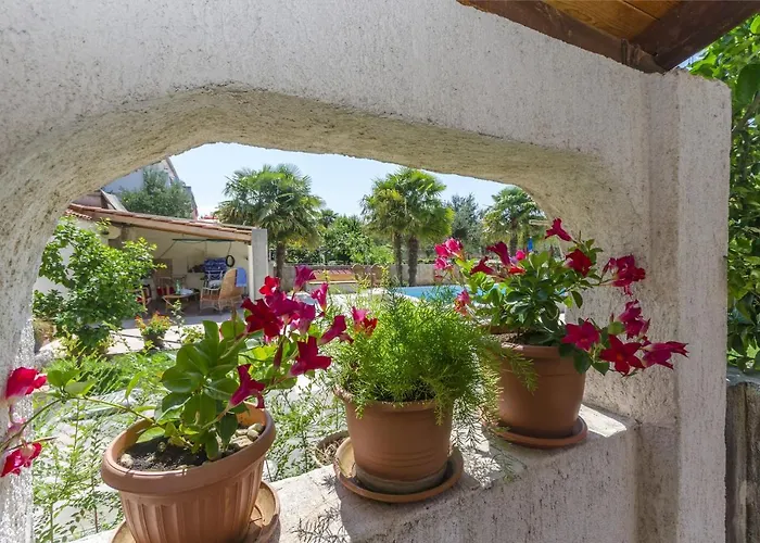 Apartman Apartments Vesna With Pool *