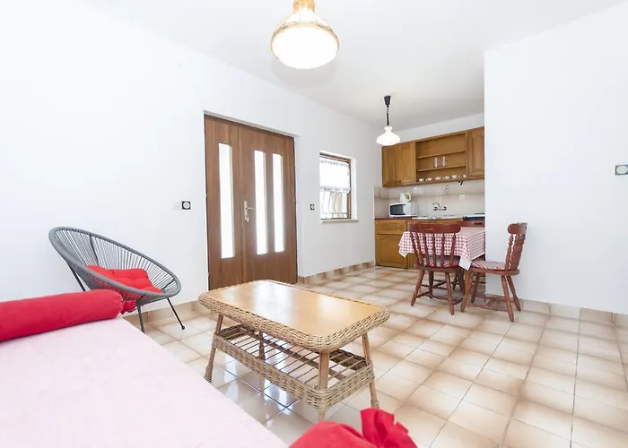 Apartments Vesna With Pool Vodice