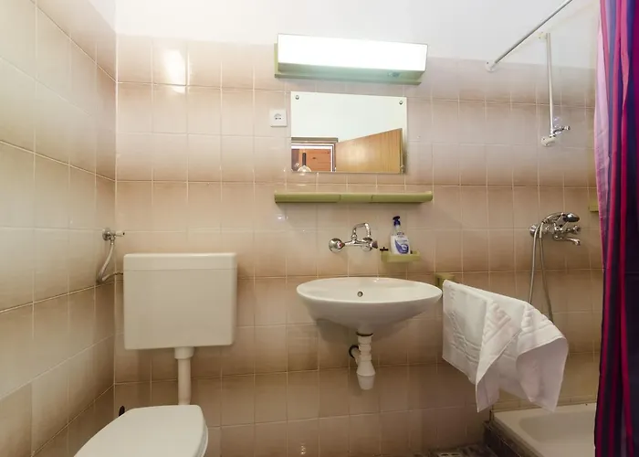 Apartments Vesna With Pool Apartman *