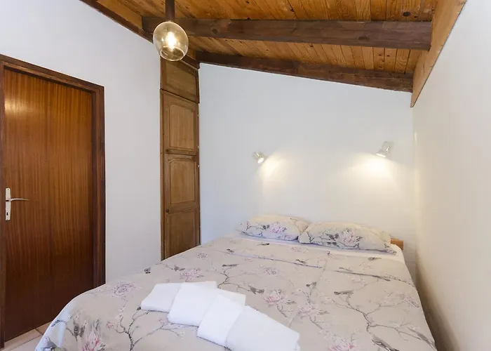 Apartments Vesna With Pool Apartman Vodice