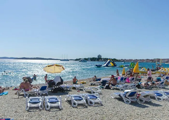 Apartman Apartments Vesna With Pool